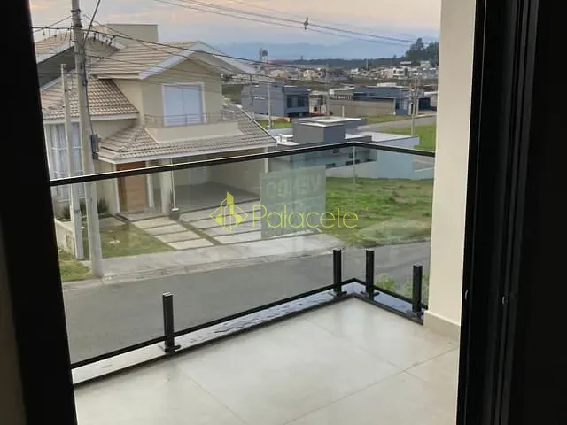 Casa com 250m² 3 quartos e 3 banheiros, à venda, no bairro Parque Residencial Maria Elmira em Caçapava