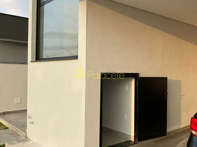 Casa com 250m² 3 quartos e 3 banheiros, à venda, no bairro Parque Residencial Maria Elmira em Caçapava