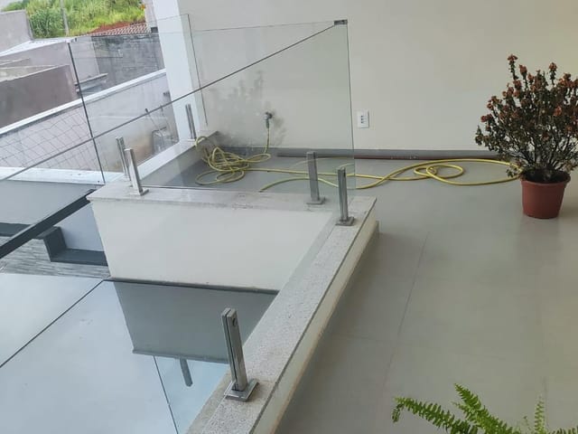 Casa 4 quartos e 6 banheiros, à venda, no bairro Swiss Park em Campinas