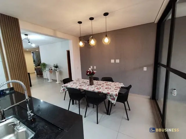 Casa 4 quartos e 6 banheiros, à venda, no bairro Swiss Park em Campinas
