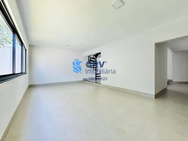 Casa com 500m² 3 quartos e 6 banheiros, à venda, no bairro Mediterrâneo em Londrina