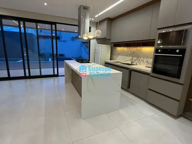 Casa com 250m² 3 quartos e 3 banheiros, à venda, no bairro Jardim Ouro Verde em Guaxupé