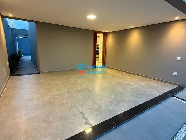 Casa com 250m² 3 quartos e 3 banheiros, à venda, no bairro Jardim Ouro Verde em Guaxupé