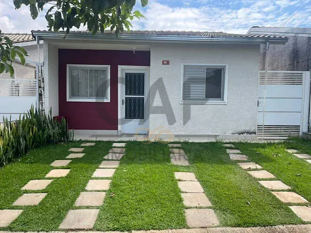 Casa 2 quartos e 2 banheiros, à venda ou para alugar, no bairro Condomínio Vila das Tulipas em Holambra