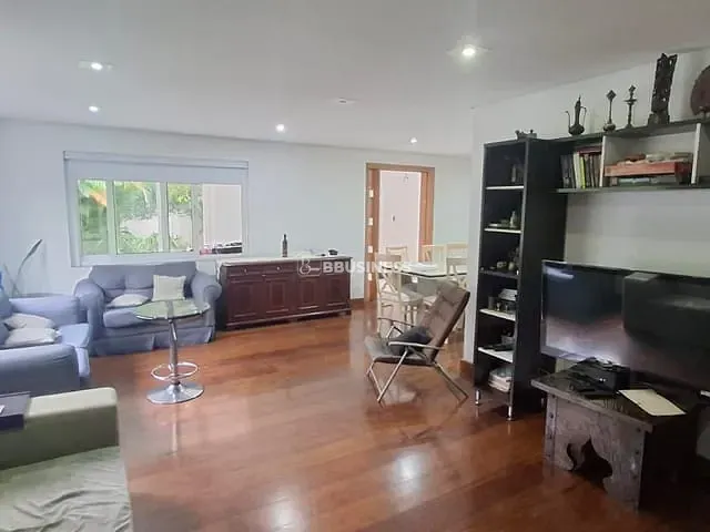 Casa com 450m² 4 quartos e 6 banheiros, à venda, no bairro Vila Suzana em São Paulo