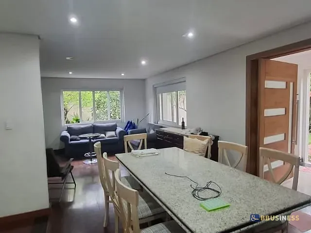 Casa com 450m² 4 quartos e 6 banheiros, à venda, no bairro Vila Suzana em São Paulo
