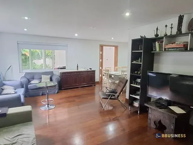 Casa com 450m² 4 quartos e 6 banheiros, à venda, no bairro Vila Suzana em São Paulo