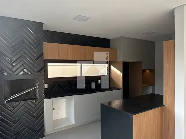 Casa com 300m² 3 quartos e 4 banheiros, à venda, no bairro São Venâncio em Itupeva