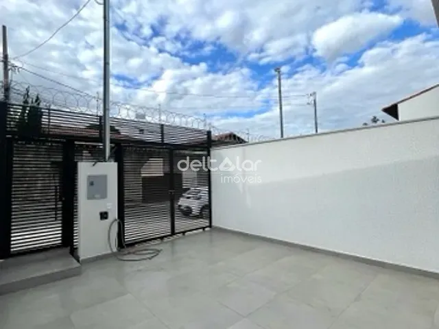 Casa com 120m² 3 quartos e 2 banheiros, à venda, no bairro Planalto em Belo Horizonte