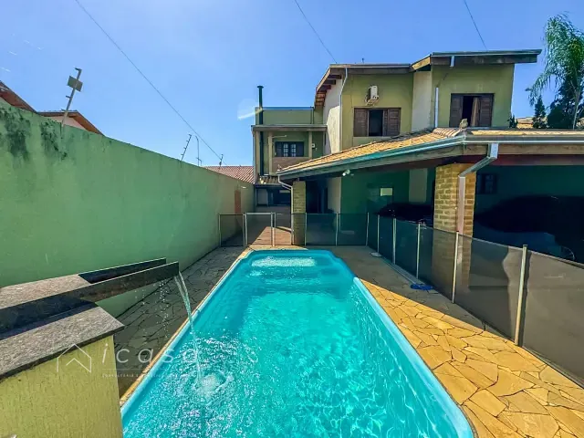 Casa com 250m² 3 quartos e 4 banheiros, à venda, no bairro Village das Flores em Caçapava