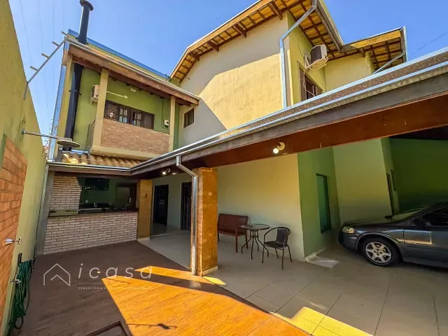 Casa com 250m² 3 quartos e 4 banheiros, à venda, no bairro Village das Flores em Caçapava
