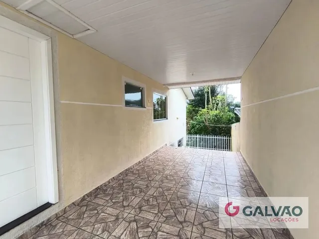 Casa 3 quartos e 1 banheiro, para alugar, no bairro Pilarzinho em Curitiba