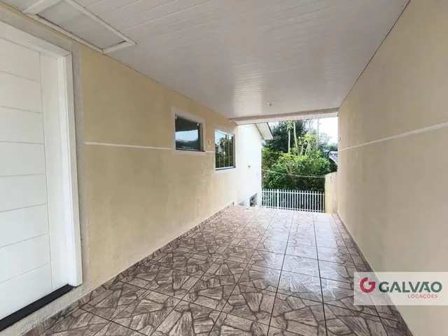 Casa 3 quartos e 1 banheiro, para alugar, no bairro Pilarzinho em Curitiba