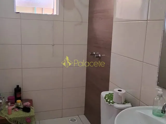 Casa com 175m² 2 quartos e 2 banheiros, à venda, no bairro Residencial e Comercial Cidade Jardim em Pindamonhangaba