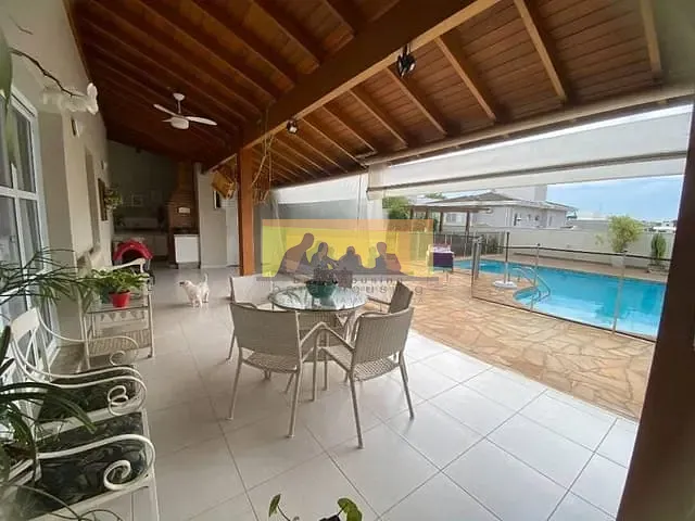 Casa com 372m², à venda, no bairro Parque das Indústrias em Paulínia