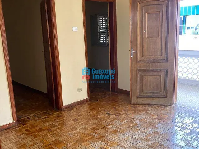 Casa 2 quartos e 1 banheiro, para alugar, no bairro CENTRO em Guaxupé