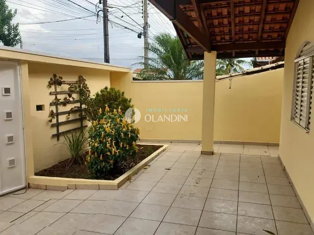 Casa com 167m² 2 quartos e 2 banheiros, para alugar, no bairro Parque Residencial Ida Sia em Artur Nogueira