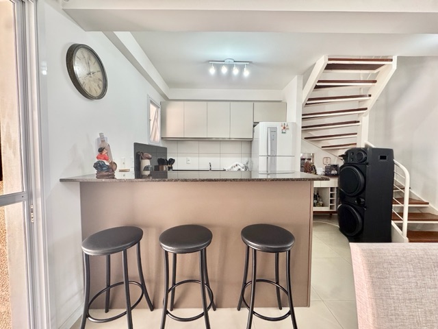 Casa 3 quartos e 2 banheiros, à venda, no bairro Areal em Pelotas