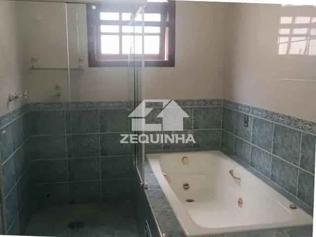 Casa com 398m² 4 quartos e 4 banheiros, à venda, no bairro City Bussocaba em Osasco