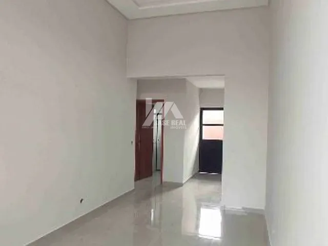 Casa 2 quartos e 1 banheiro, à venda, no bairro Cará-cará em Ponta Grossa