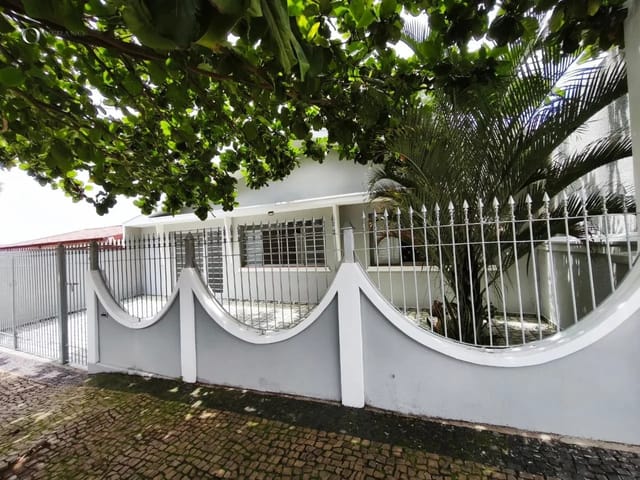 Casa 3 quartos e 2 banheiros, à venda, no bairro Jardim Nova Europa em Campinas