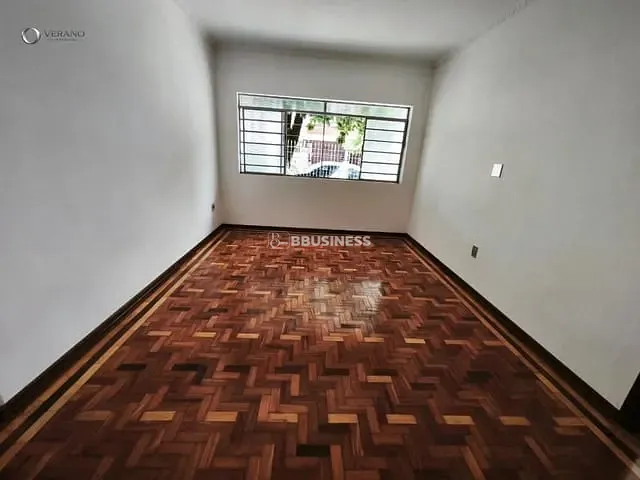 Casa 3 quartos e 2 banheiros, à venda, no bairro Jardim Nova Europa em Campinas