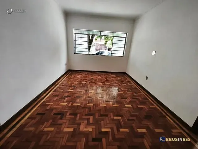 Casa 3 quartos e 2 banheiros, à venda, no bairro Jardim Nova Europa em Campinas
