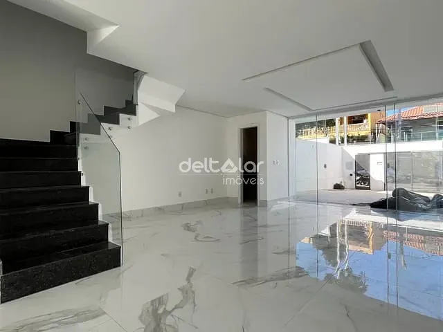 Casa com 226m² 3 quartos e 2 banheiros, à venda, no bairro Santa  Branca em Belo Horizonte