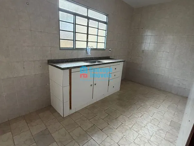 Casa com 300m² 3 quartos e 1 banheiro, à venda, no bairro Vila Magalhães em Guaxupé