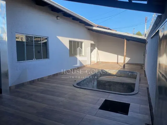 Casa com 267m² 3 quartos e 2 banheiros, à venda, no bairro Parque Anhanguera em Goiânia