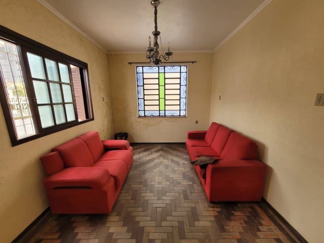 Casa 2 quartos e 2 banheiros, à venda, no bairro Centro em Pelotas