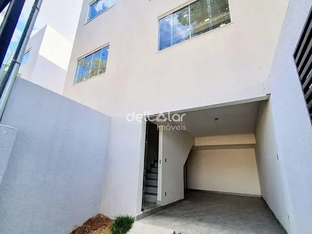 Casa com 83m² 2 quartos e 1 banheiro, à venda, no bairro Céu Azul em Belo Horizonte