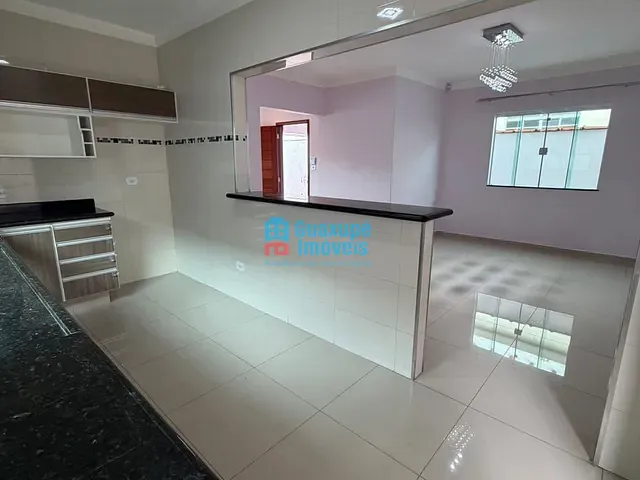 Casa 3 quartos e 2 banheiros, à venda, no bairro Vila Magalhães em Guaxupé