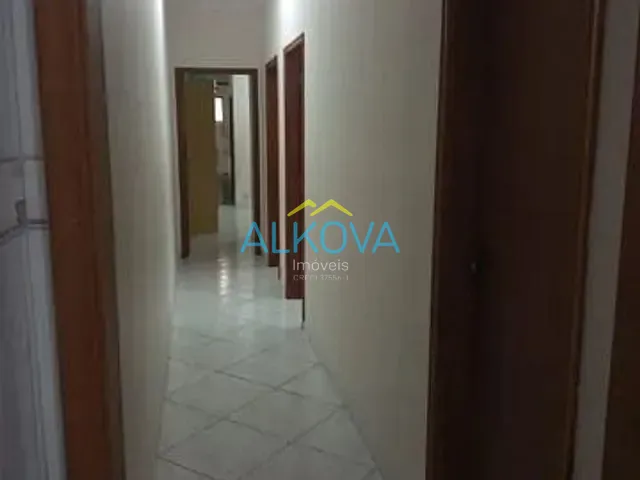 Casa com 180m² 3 quartos e 1 banheiro, à venda, no bairro Jardim Imperial em São José dos Campos