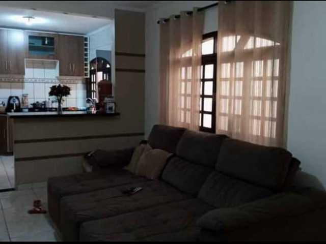 Casa com 125m² 3 quartos e 2 banheiros, à venda, no bairro Parque São Cristóvão em Taubaté