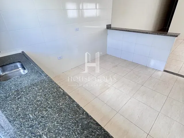 Casa com 205m² 2 quartos e 2 banheiros, à venda, no bairro Independência - 1º Complemento Setor das Mansões em Aparecida de Goiânia