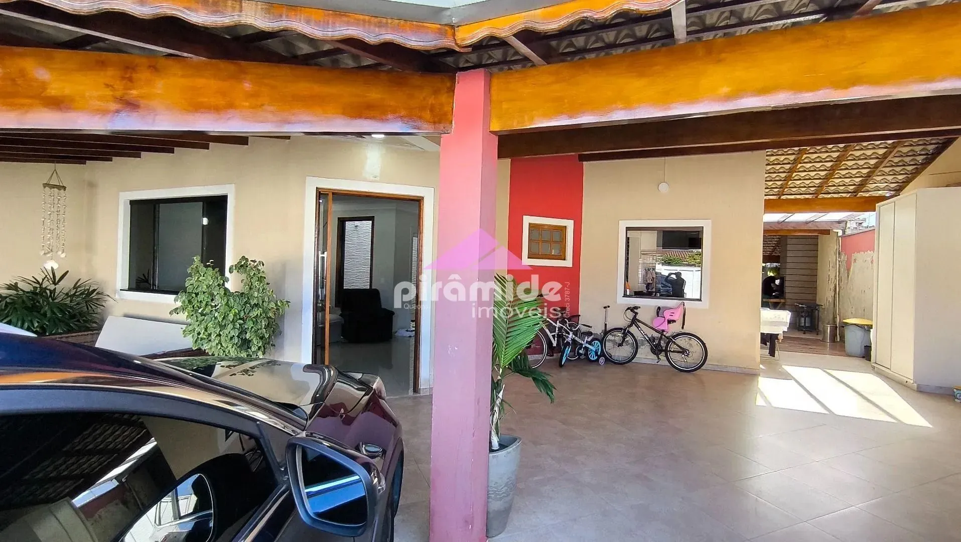 Casa, 5 quartos, 266 m² - Foto 1