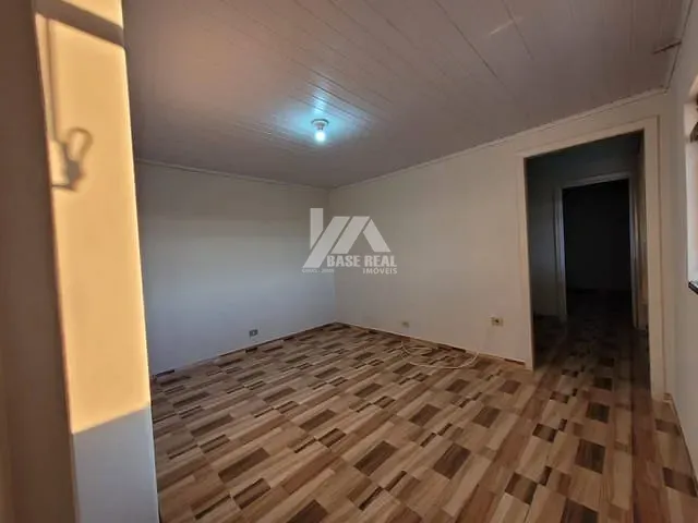 Casa com 330m² 2 quartos e 1 banheiro, à venda, no bairro Nova Rússia em Ponta Grossa