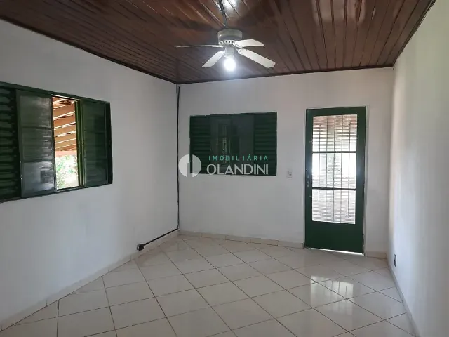 Casa com 600m² 2 quartos e 1 banheiro, para alugar, no bairro Jardim Blumenau em Artur Nogueira