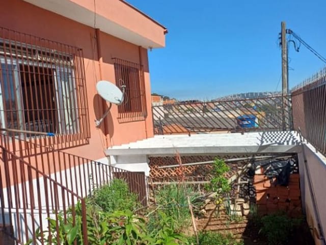 Casa com 250m² 4 quartos e 2 banheiros, à venda, no bairro Jardim Rosalina em Cotia