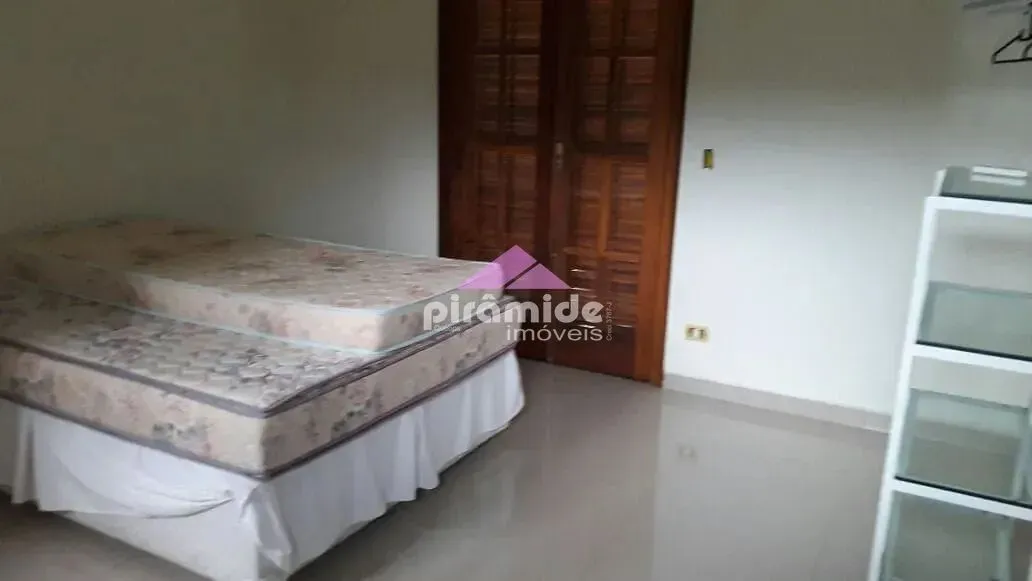 Casa, 3 quartos, 215 m² - Foto 4