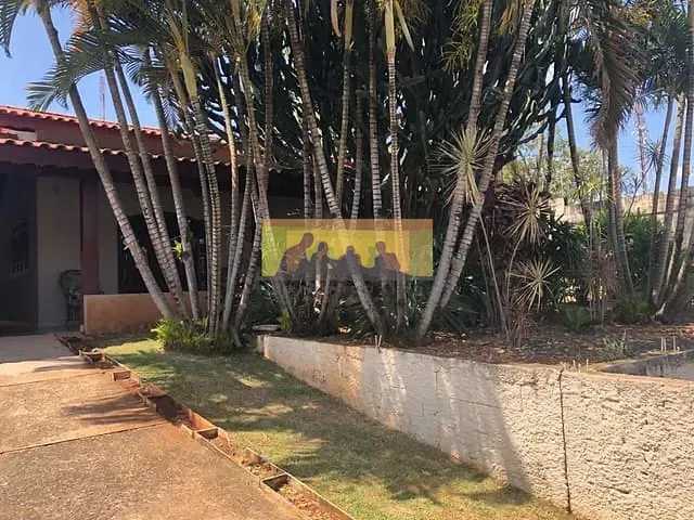 Casa com 877m² 4 quartos e 5 banheiros, à venda, no bairro Jardim dos Calegaris em Paulínia