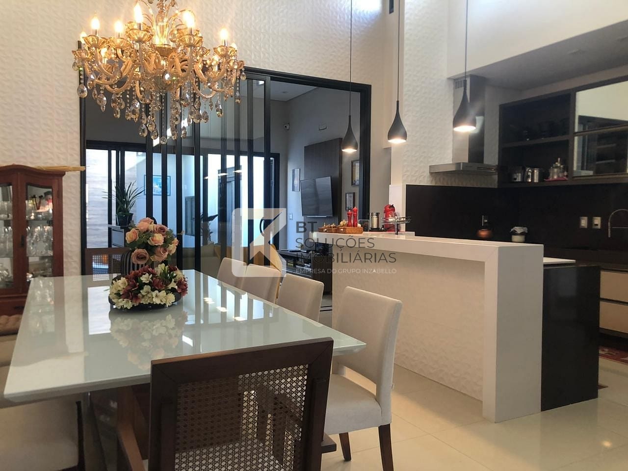 Casa à venda e aluguel com 3 quartos, 209m² - Foto 10
