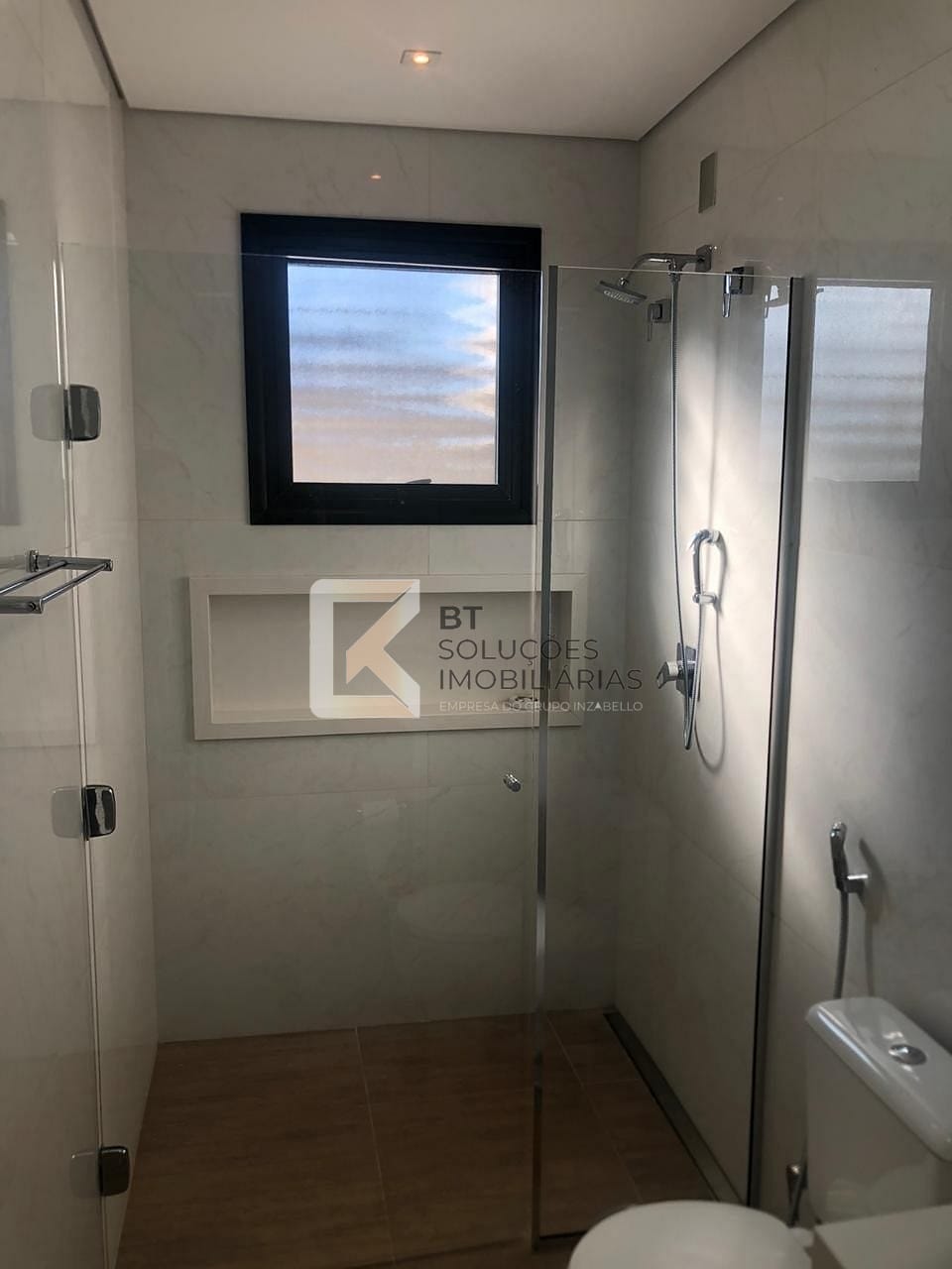 Casa à venda e aluguel com 3 quartos, 209m² - Foto 40