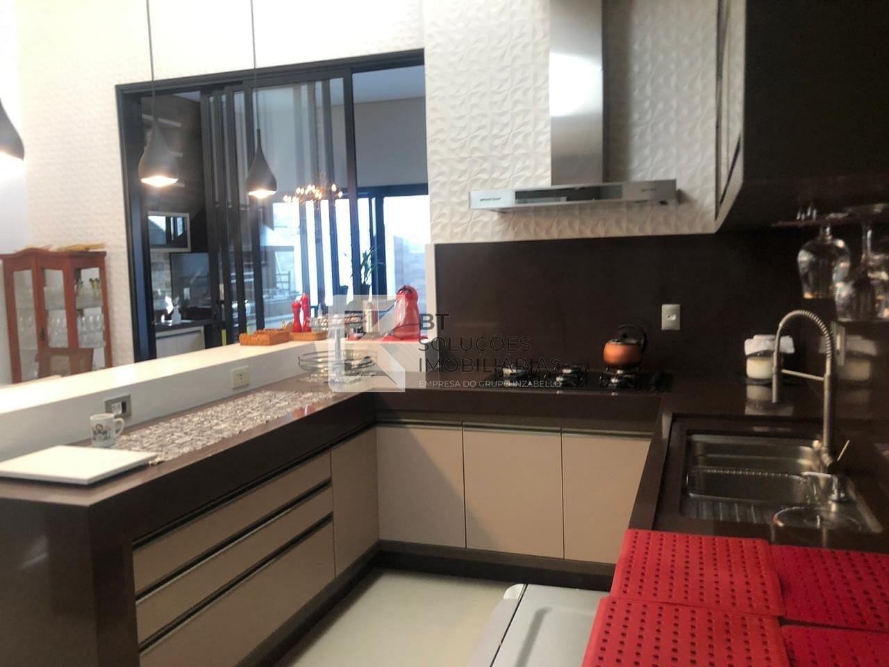 Casa à venda e aluguel com 3 quartos, 209m² - Foto 17