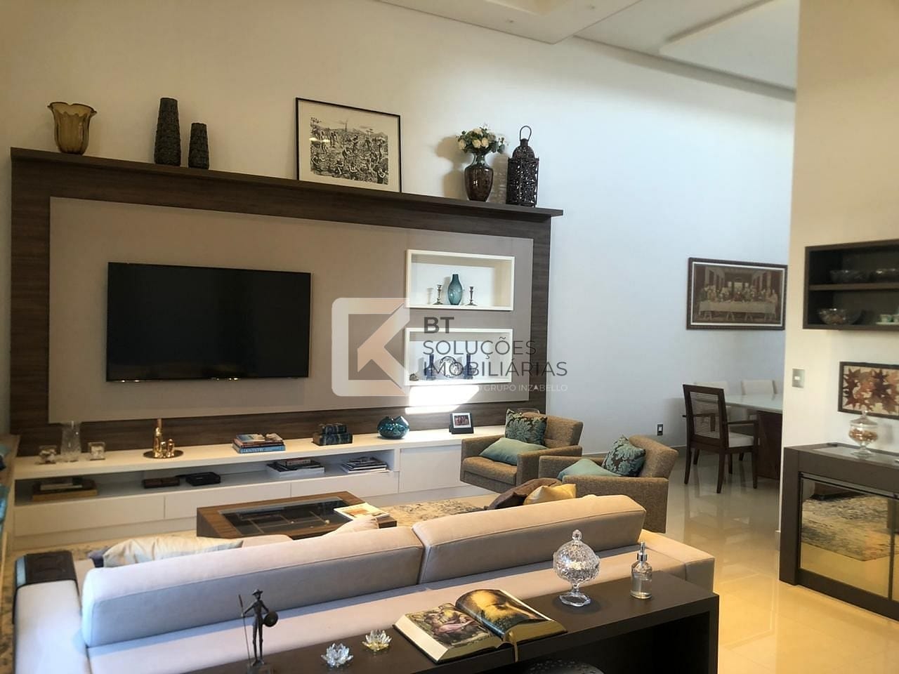Casa à venda e aluguel com 3 quartos, 209m² - Foto 4