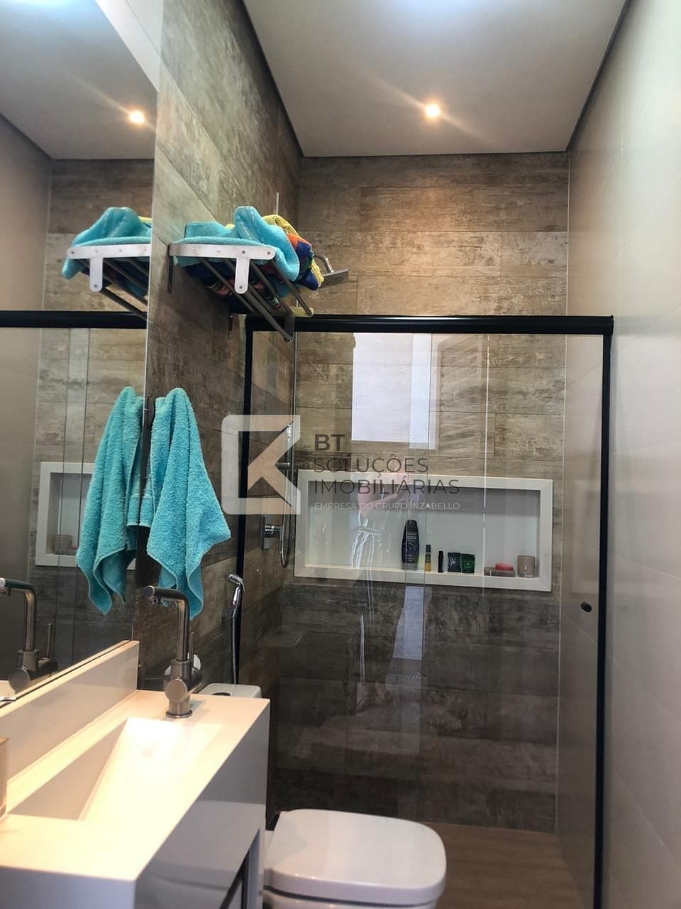 Casa à venda e aluguel com 3 quartos, 209m² - Foto 43