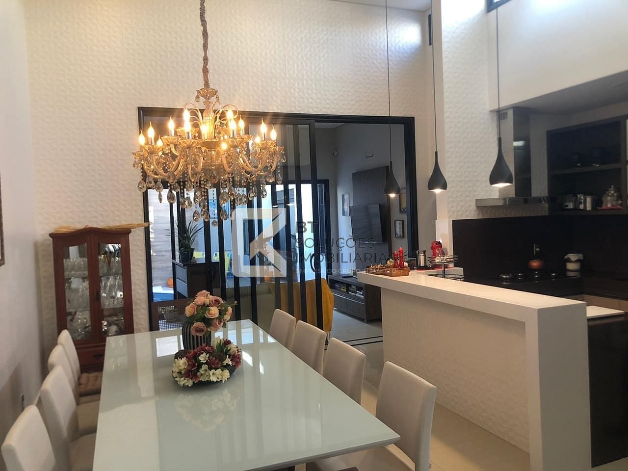 Casa à venda e aluguel com 3 quartos, 209m² - Foto 9