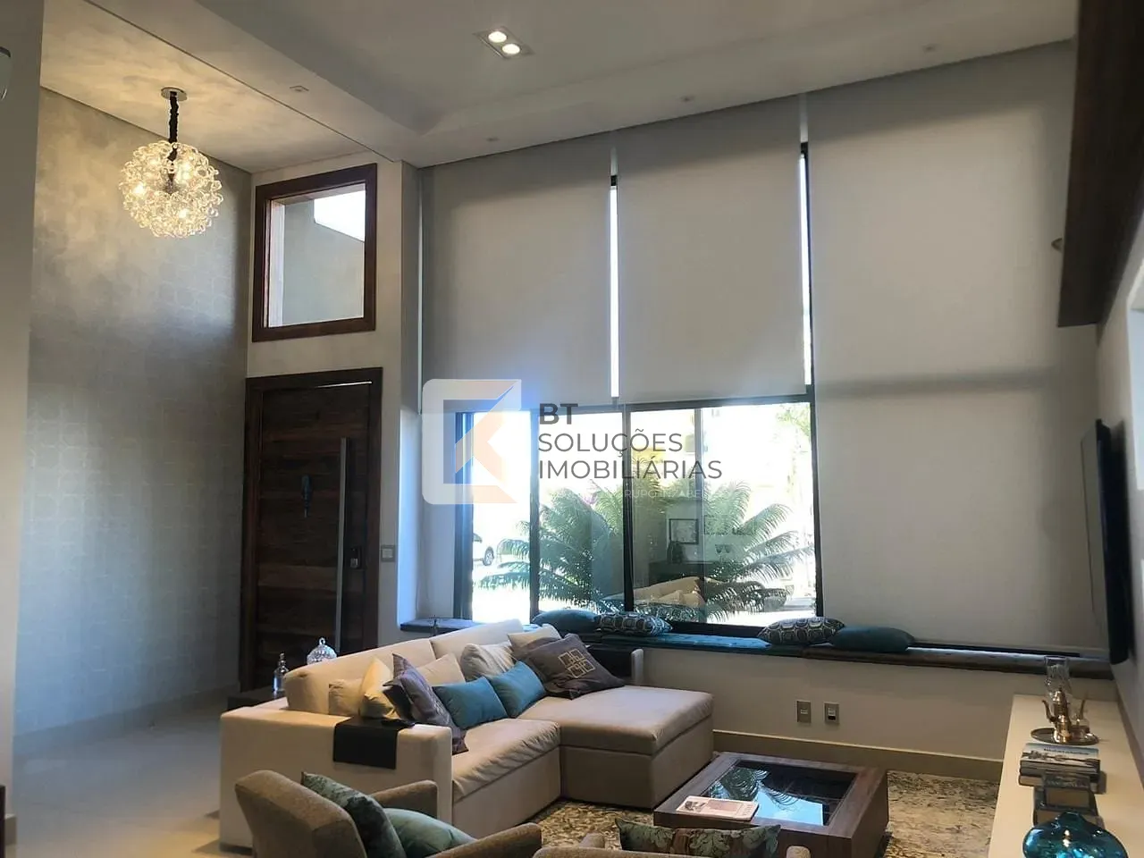 Casa, 3 quartos, 209 m² - Foto 1
