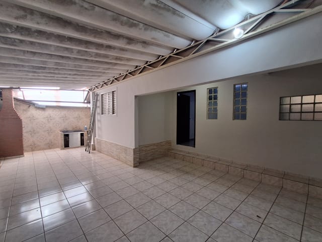 Casa 3 quartos e 2 banheiros, para alugar, no bairro Jardim Vale do Sol em Birigüi